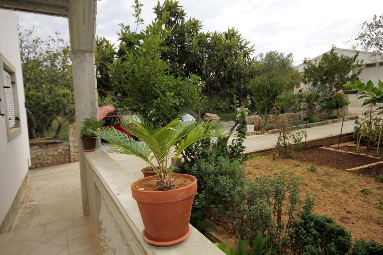 Apartments By The Sea Tkon, Pasman - 686 외부 사진